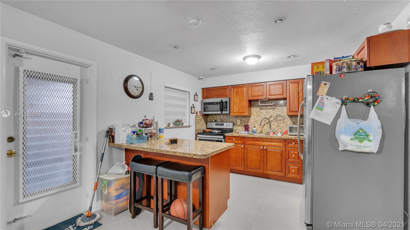 See details / 2016 sq. ft. $ 2021-04-23 0 Photo