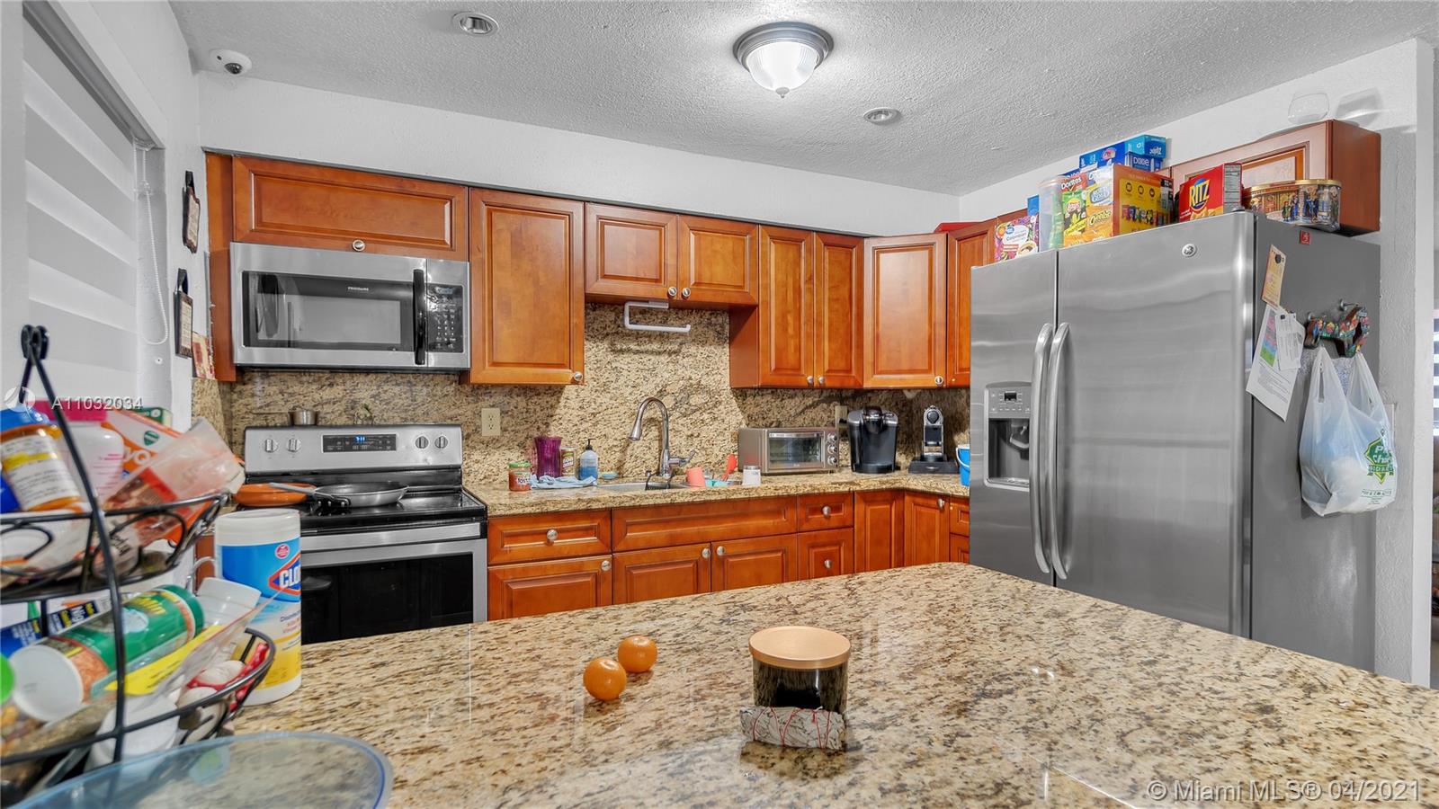 See details / 2016 sq. ft. $ 2021-04-23 0 Photo