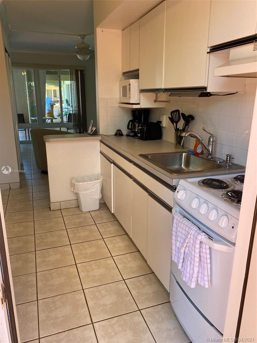 Ver detalles 4 0 / 1 387 sq. ft. $ 2021-04-23 0 foto