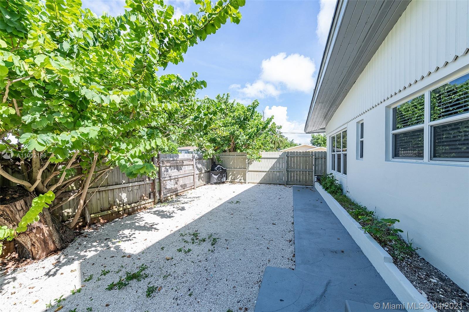 See details / 1950 sq. ft. $ 2021-04-23 0 Photo