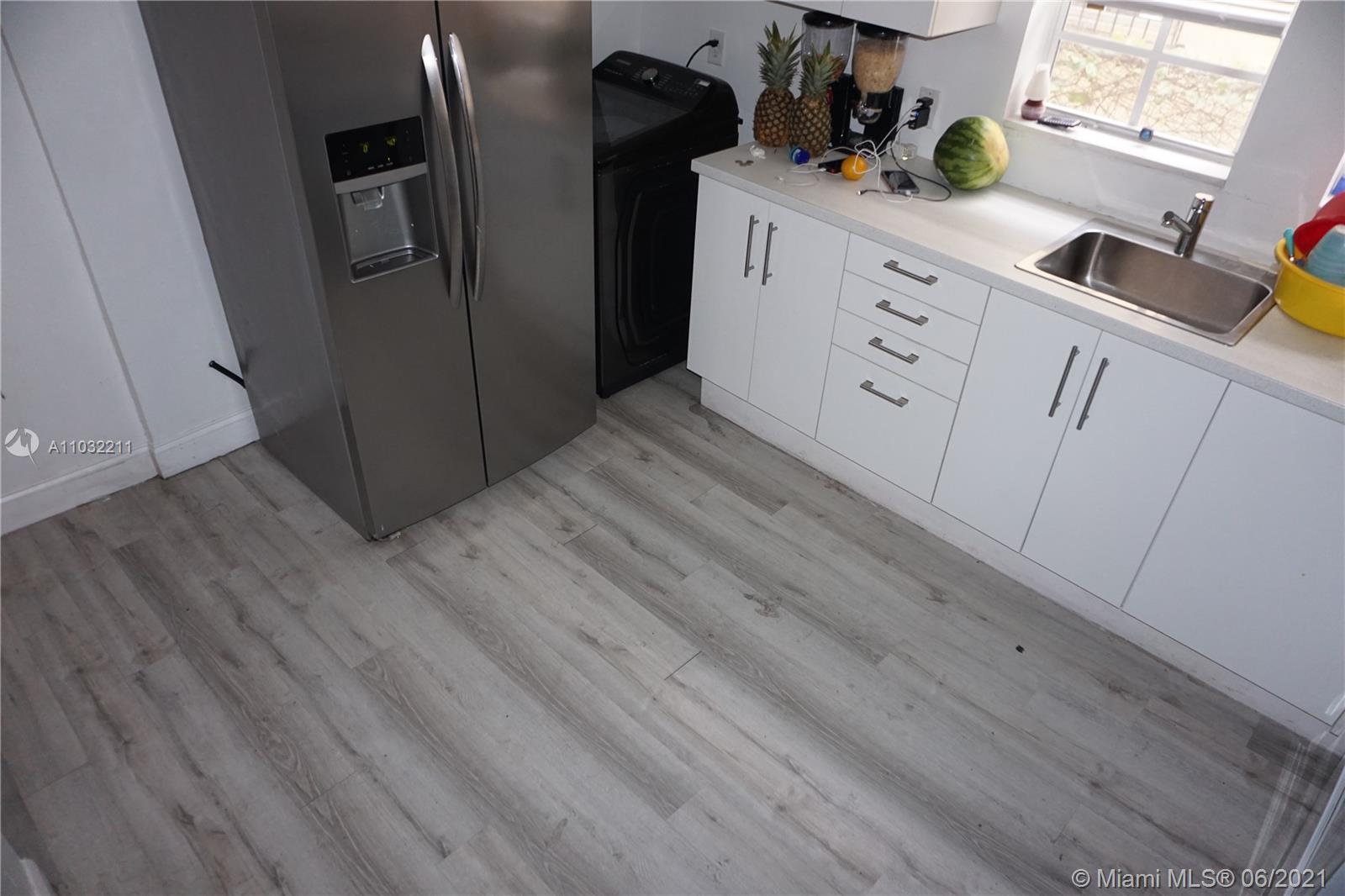 See details / 2978 sq. ft. $ 2021-04-23 0 Photo
