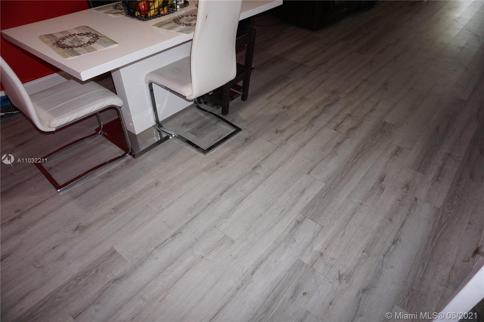 See details / 2978 sq. ft. $ 2021-04-23 0 Photo