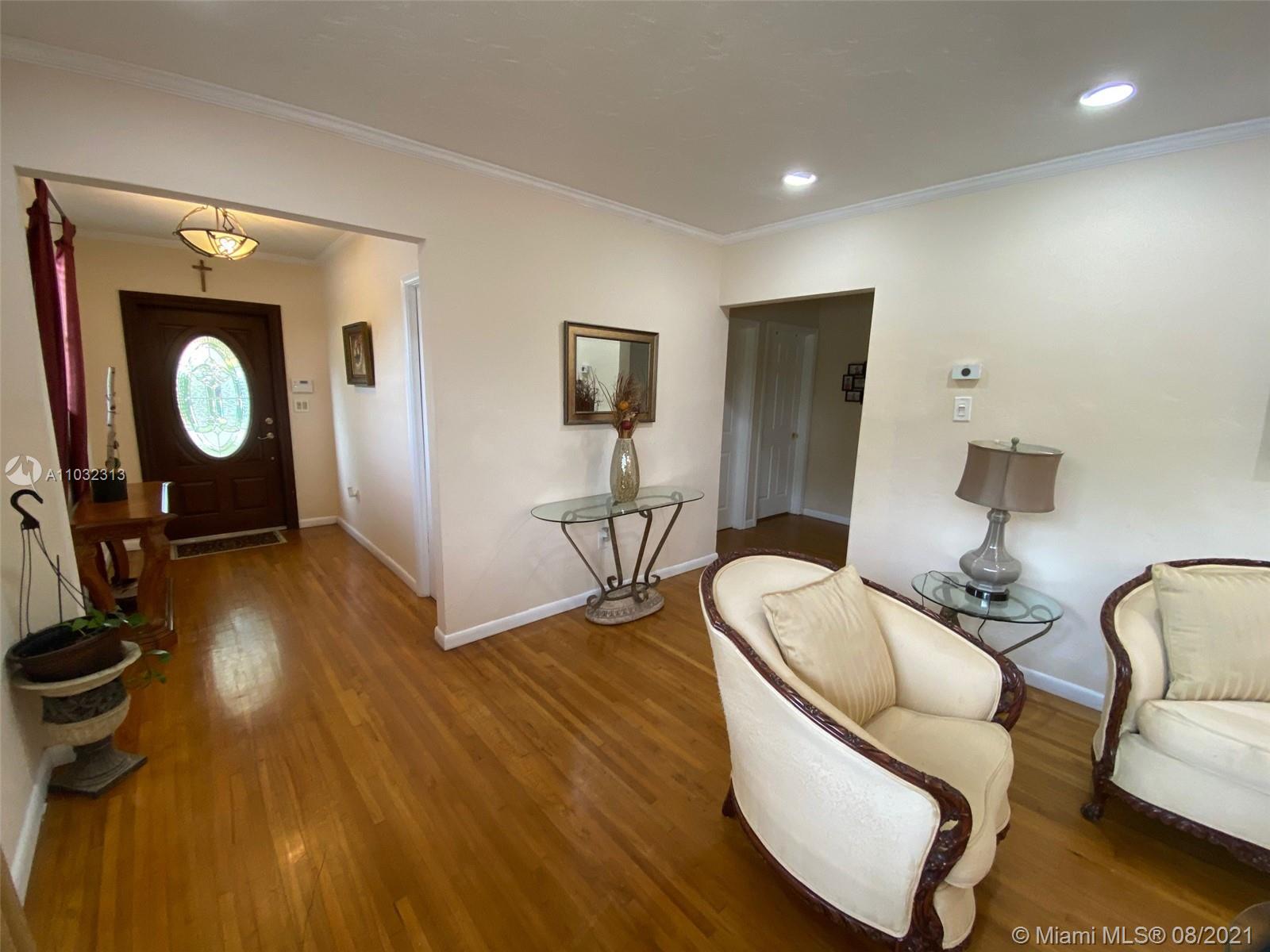 See details 3 / 2 1683 sq. ft. $ 2021-05-10 0 Photo