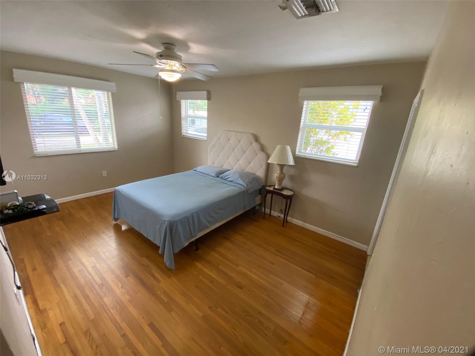 See details 3 / 2 1683 sq. ft. $ 2021-05-10 0 Photo