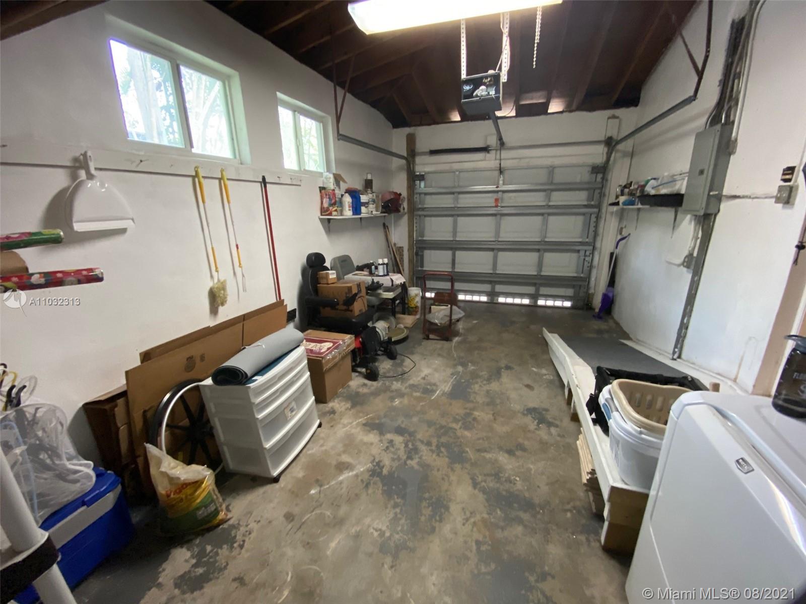 See details 3 / 2 1683 sq. ft. $ 2021-05-10 0 Photo