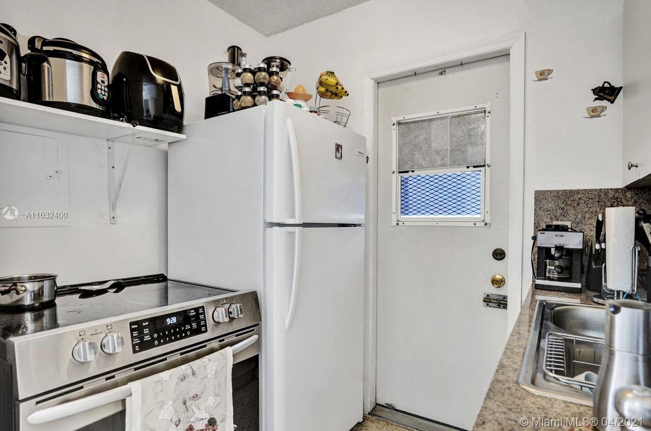 See details / 1050 sq. ft. $ 2021-04-23 0 Photo