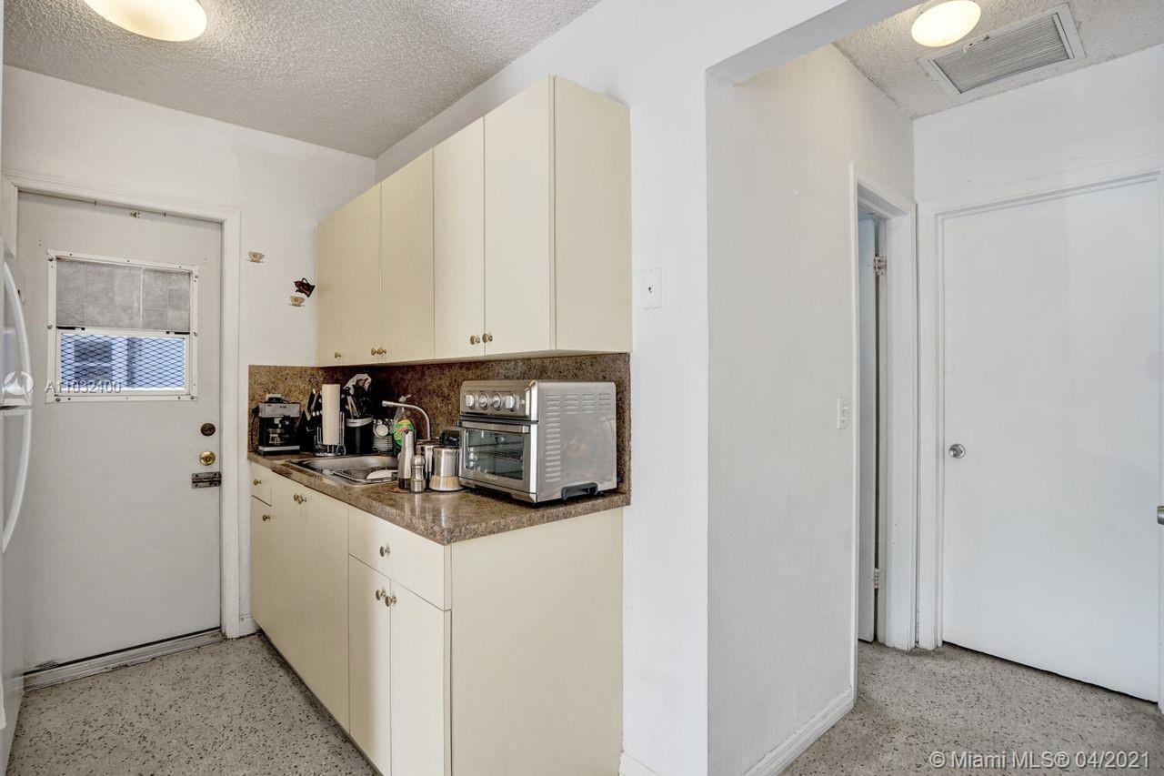See details / 1050 sq. ft. $ 2021-04-23 0 Photo