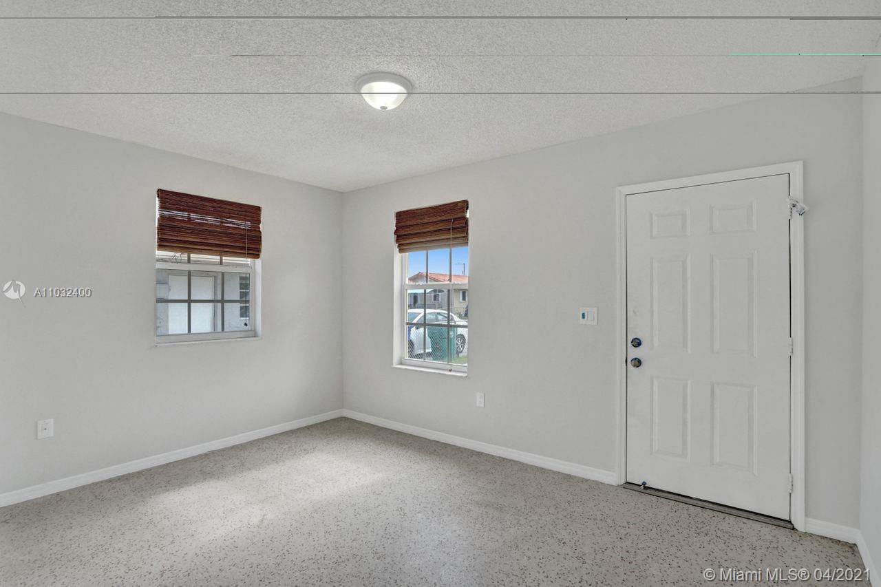 See details / 1050 sq. ft. $ 2021-04-23 0 Photo