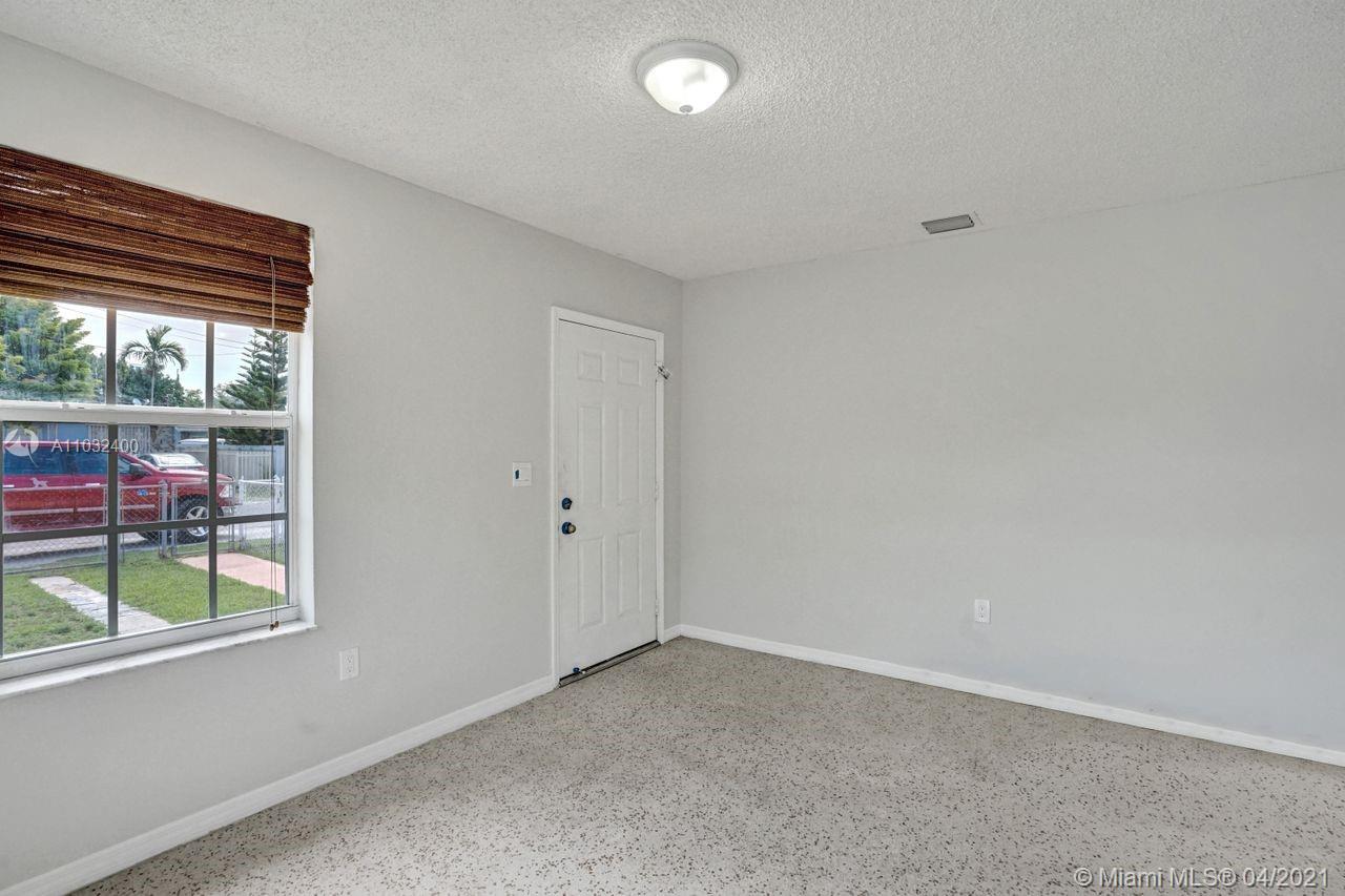 See details / 1050 sq. ft. $ 2021-04-23 0 Photo
