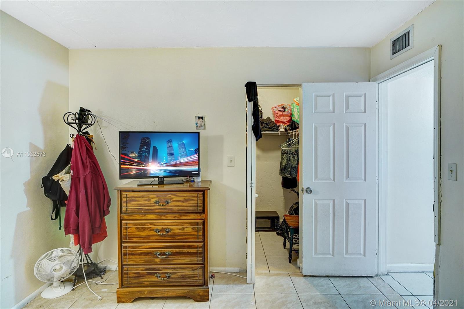 See details / 3456 sq. ft. $ 2021-04-24 0 Photo