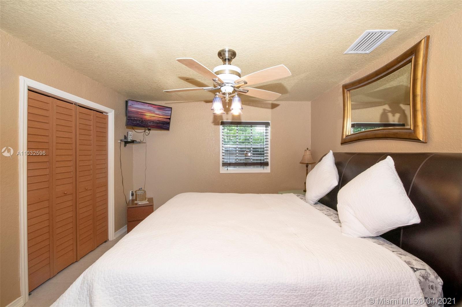 See details / 1184 sq. ft. $ 2021-04-24 0 Photo