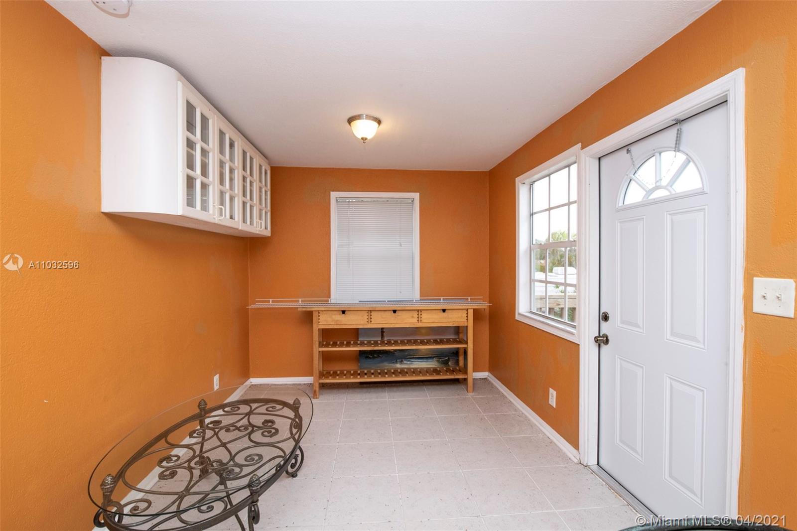 See details / 1184 sq. ft. $ 2021-04-24 0 Photo