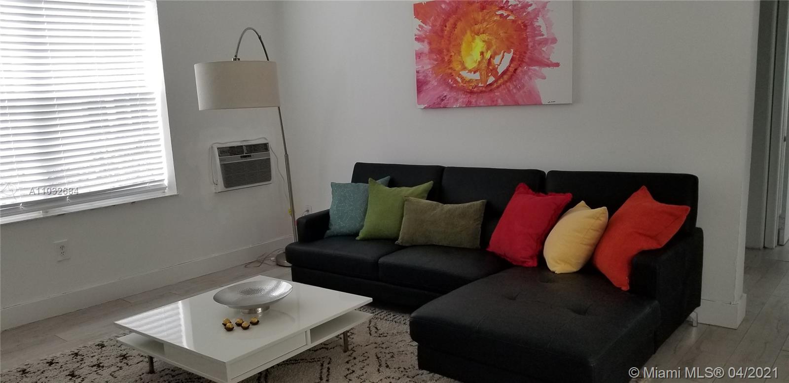 See details / 4148 sq. ft. $ 2021-04-24 0 Photo