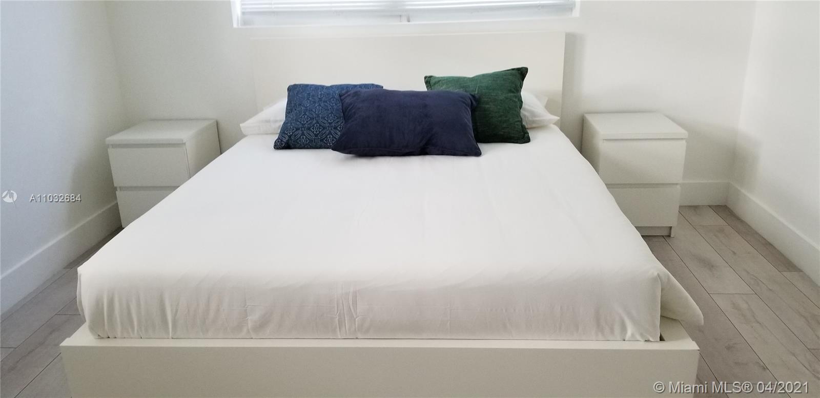 See details / 4148 sq. ft. $ 2021-04-24 0 Photo
