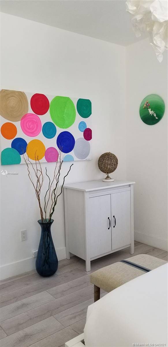 See details / 4148 sq. ft. $ 2021-04-24 0 Photo