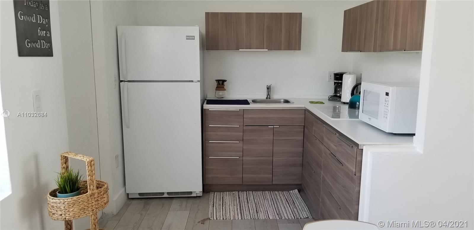 See details / 4148 sq. ft. $ 2021-04-24 0 Photo