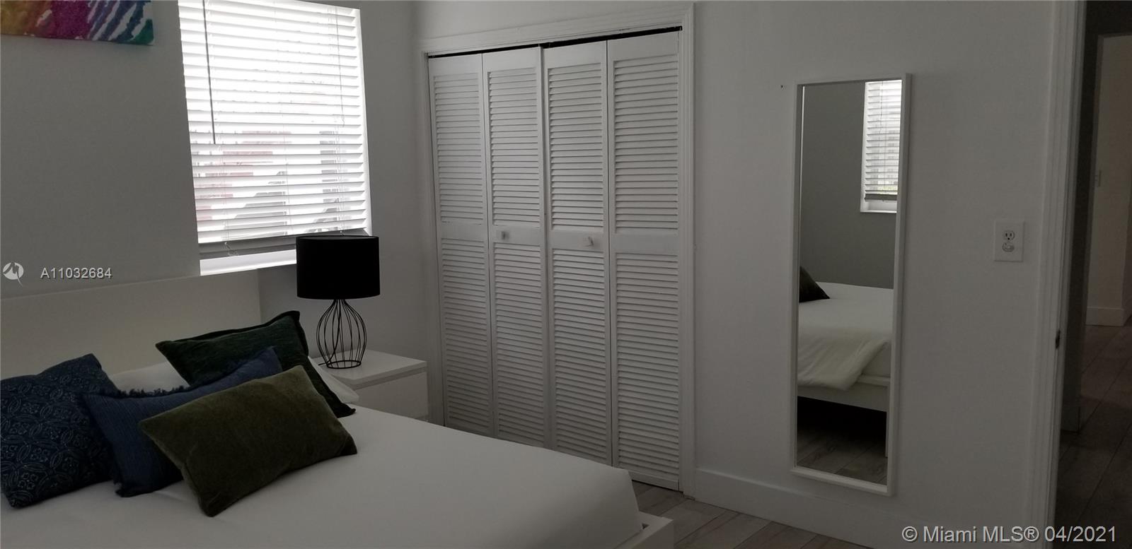 See details / 4148 sq. ft. $ 2021-04-24 0 Photo