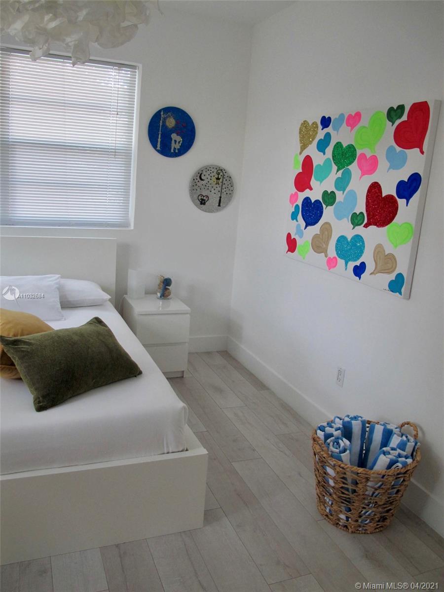 See details / 4148 sq. ft. $ 2021-04-24 0 Photo