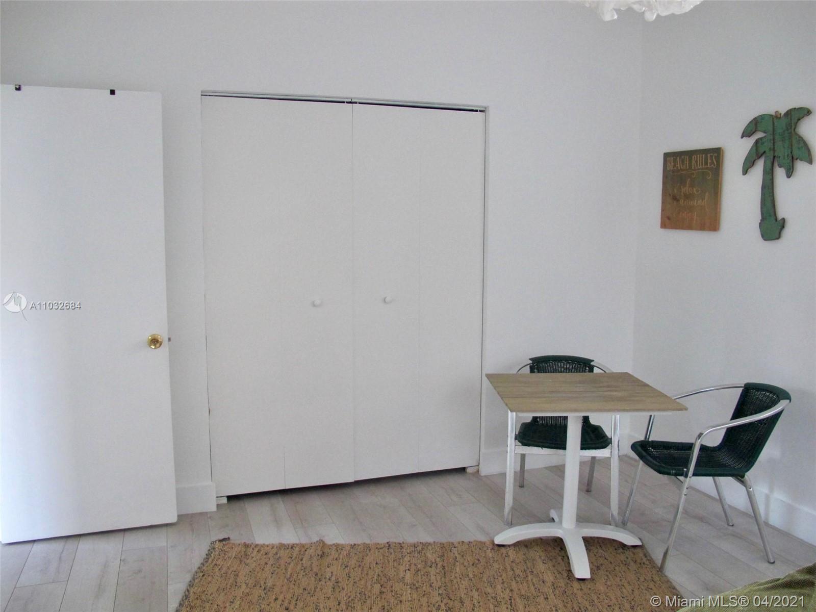 See details / 4148 sq. ft. $ 2021-04-24 0 Photo