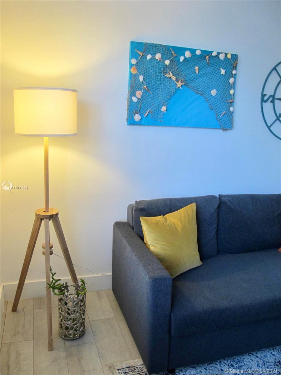 See details / 4148 sq. ft. $ 2021-04-24 0 Photo
