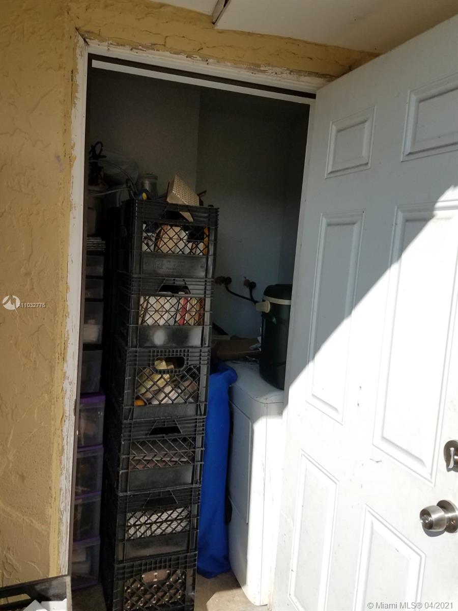 See details / 2030 sq. ft. $ 2021-04-25 0 Photo