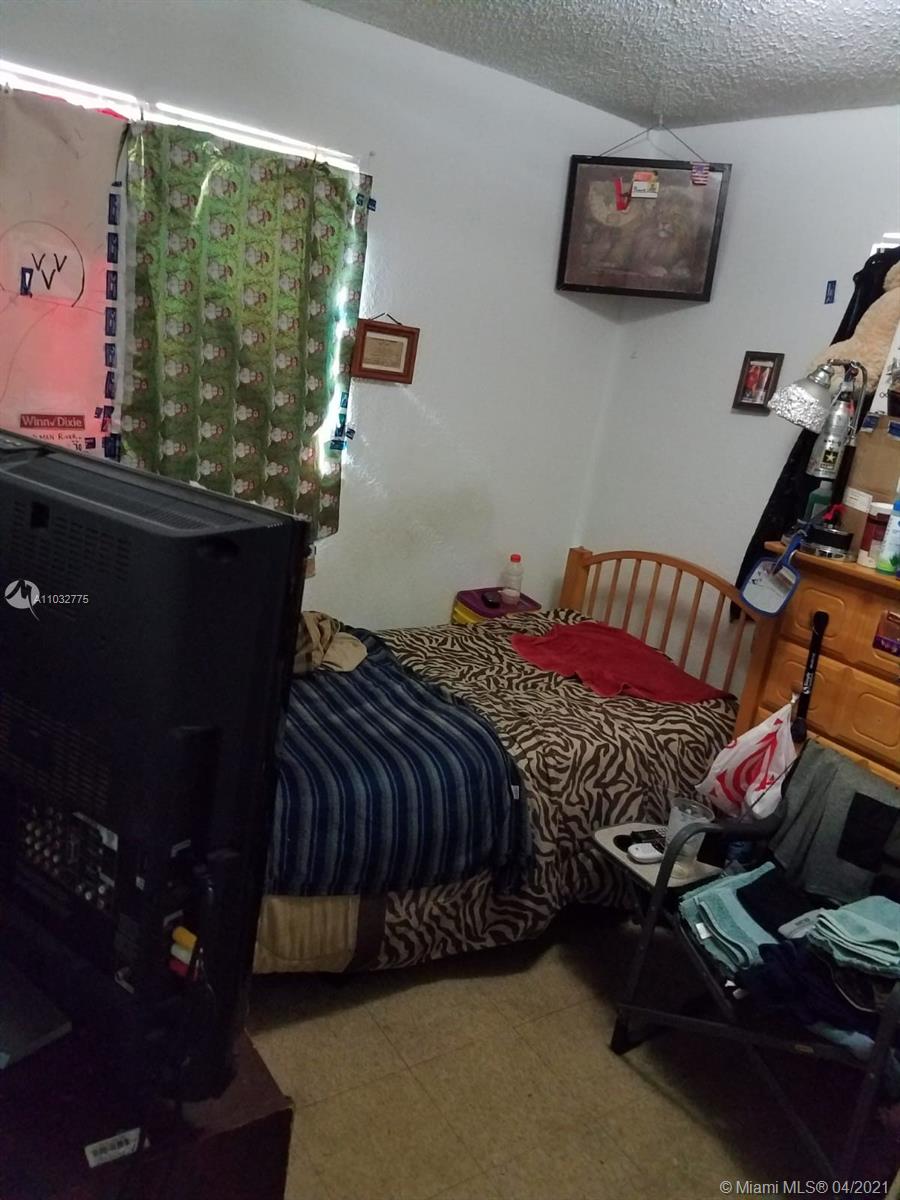 See details / 2030 sq. ft. $ 2021-04-25 0 Photo