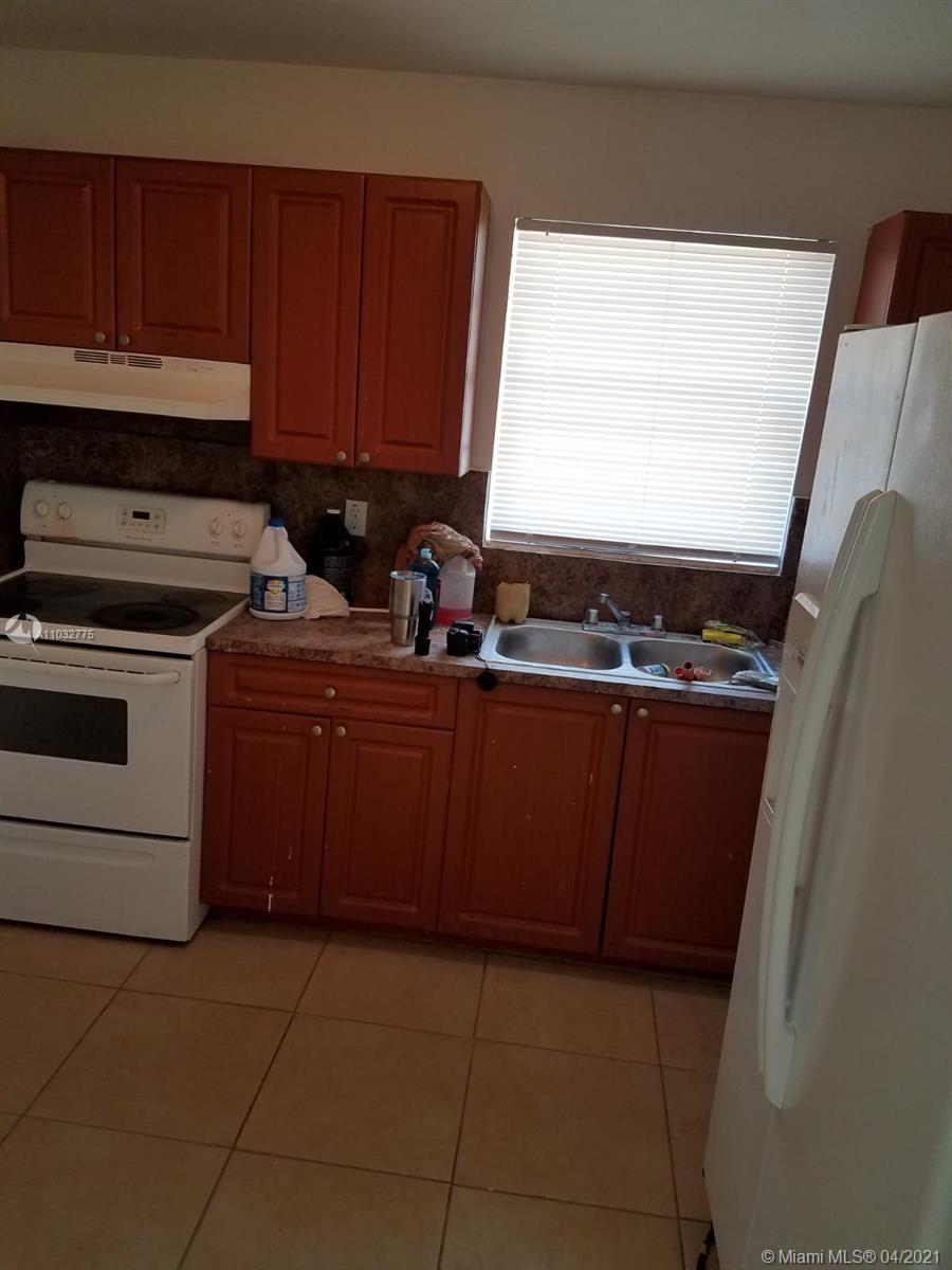 See details / 2030 sq. ft. $ 2021-04-25 0 Photo