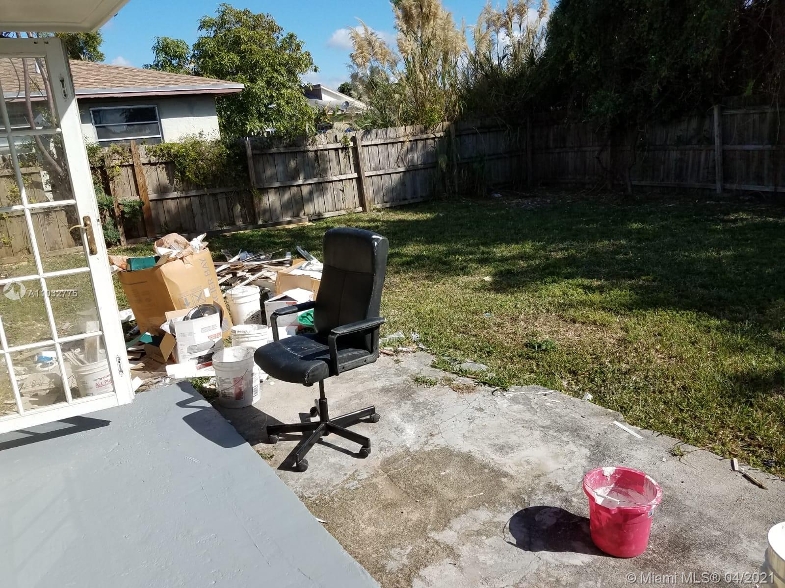 See details / 2030 sq. ft. $ 2021-04-25 0 Photo