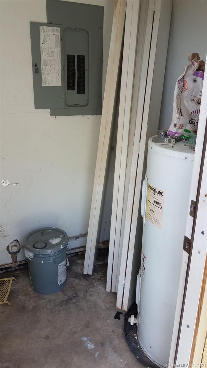 See details / 2030 sq. ft. $ 2021-04-25 0 Photo