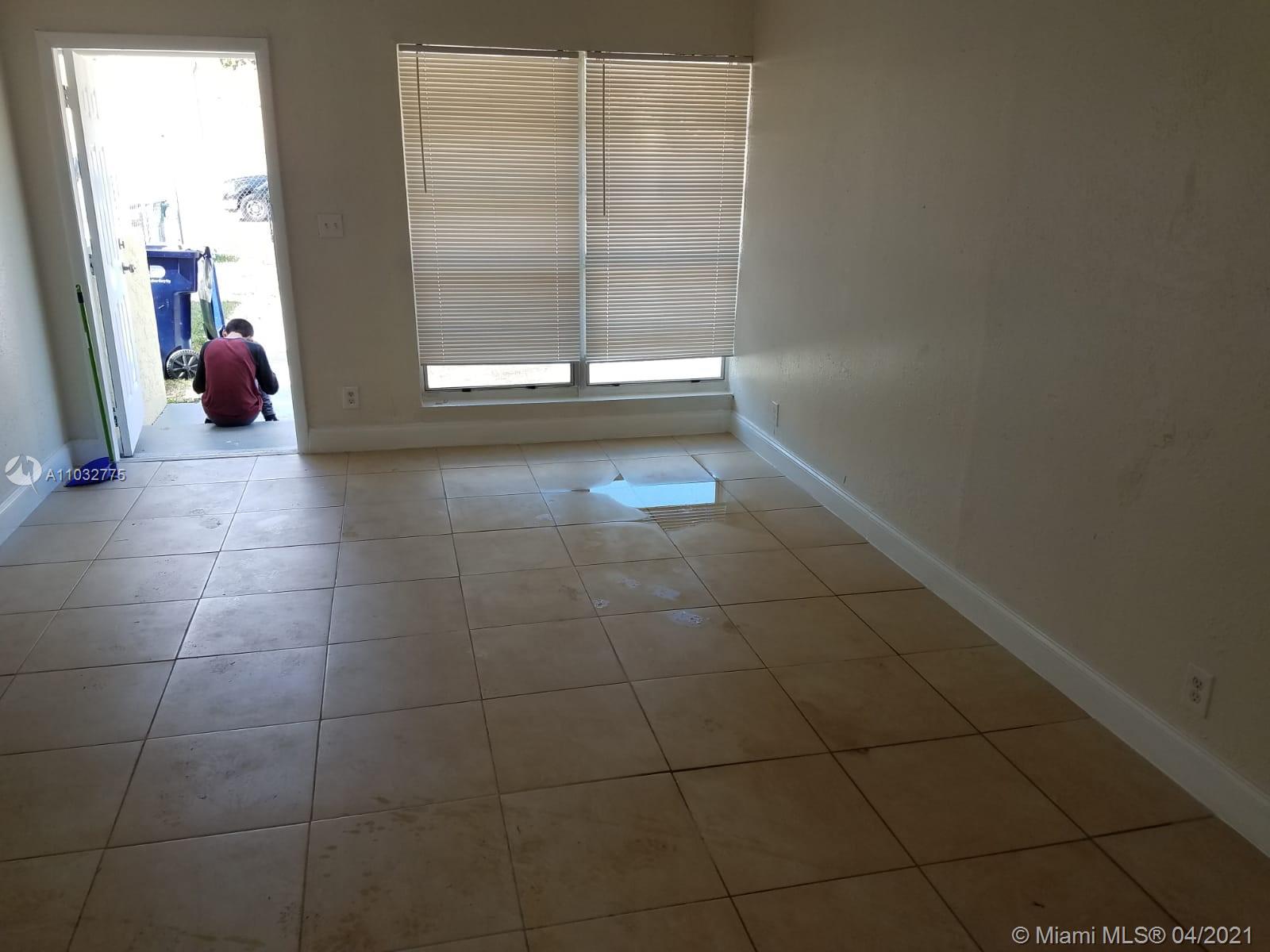 See details / 2030 sq. ft. $ 2021-04-25 0 Photo