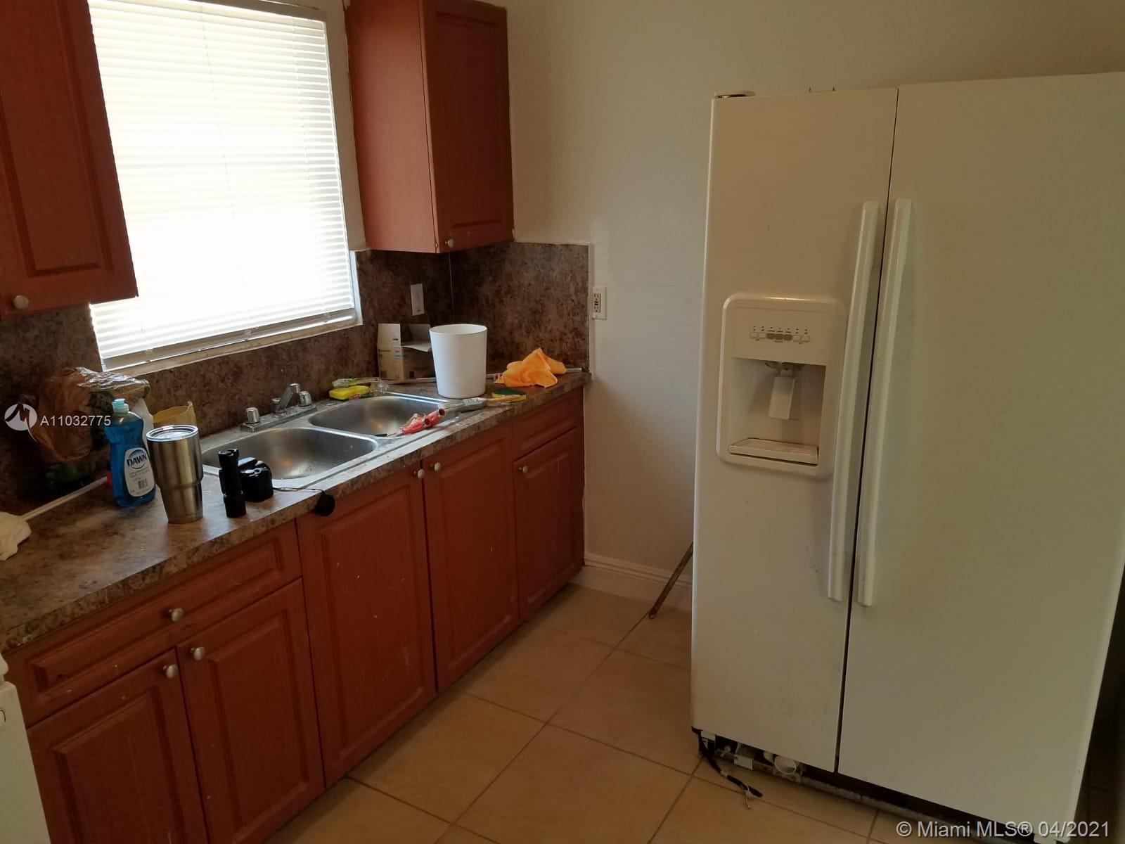 See details / 2030 sq. ft. $ 2021-04-25 0 Photo