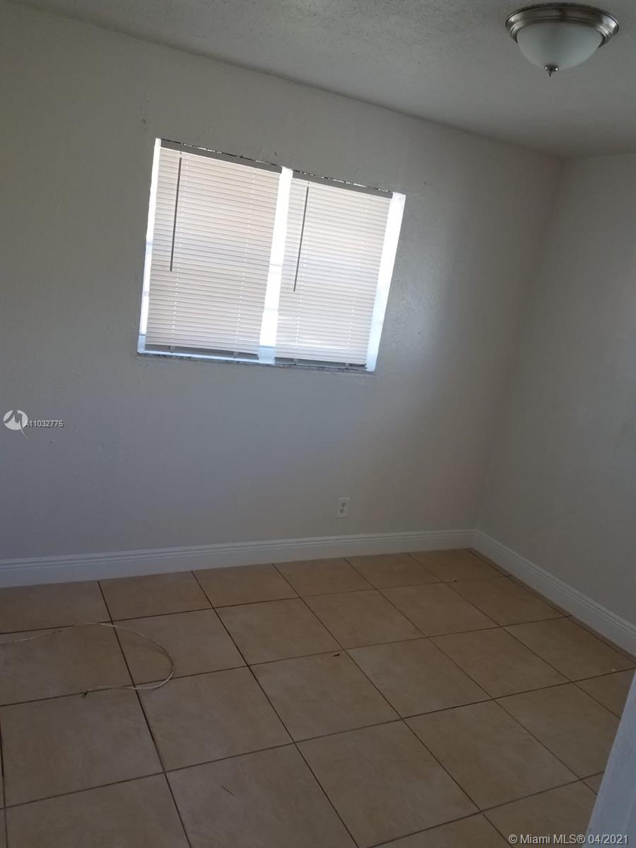 See details / 2030 sq. ft. $ 2021-04-25 0 Photo