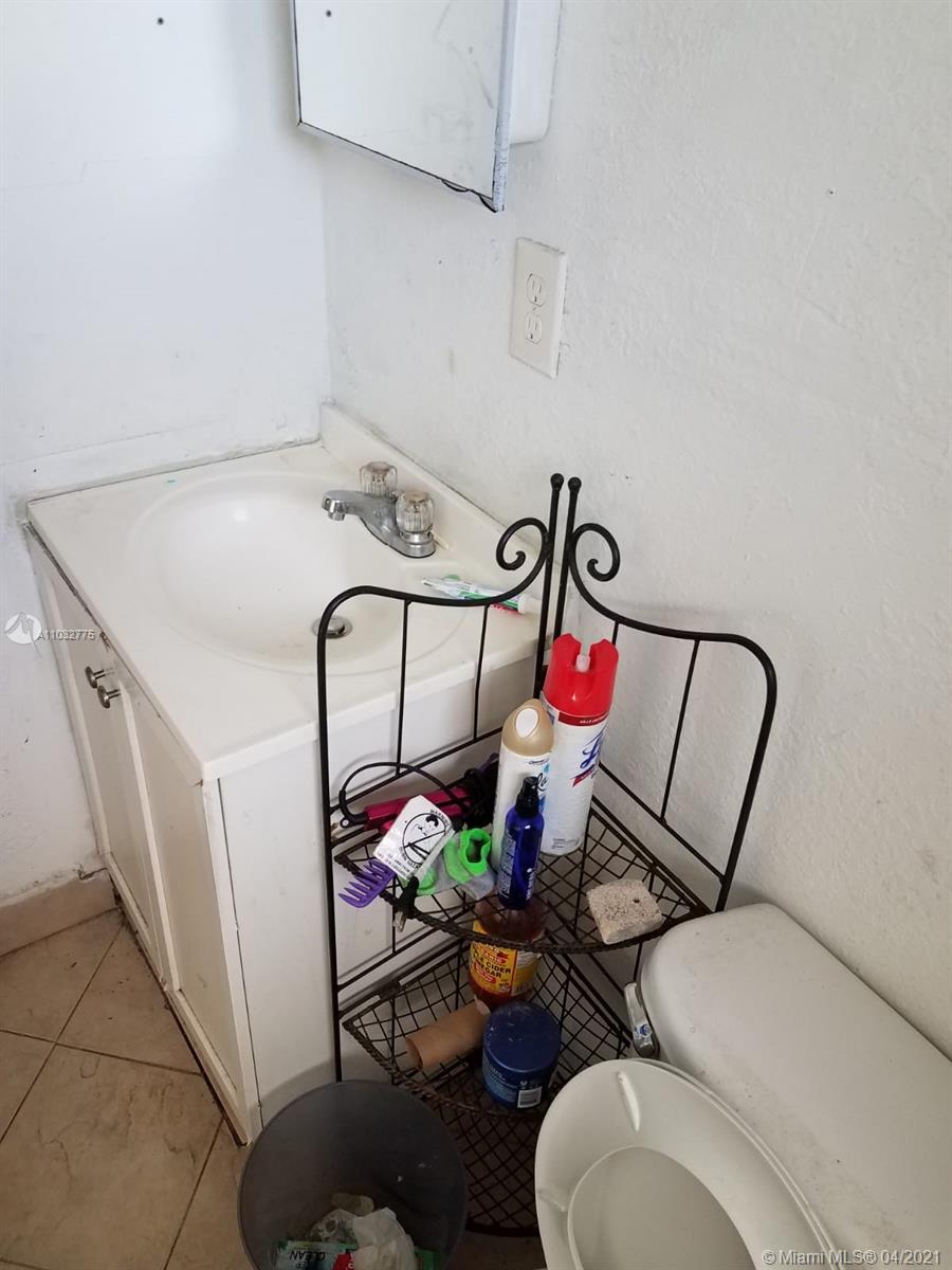 See details / 2030 sq. ft. $ 2021-04-25 0 Photo