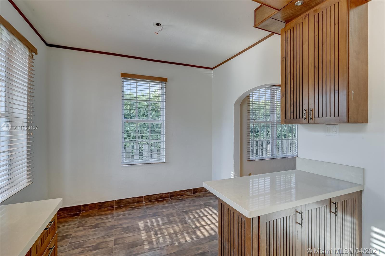 See details / 3540 sq. ft. $ 2021-04-26 0 Photo