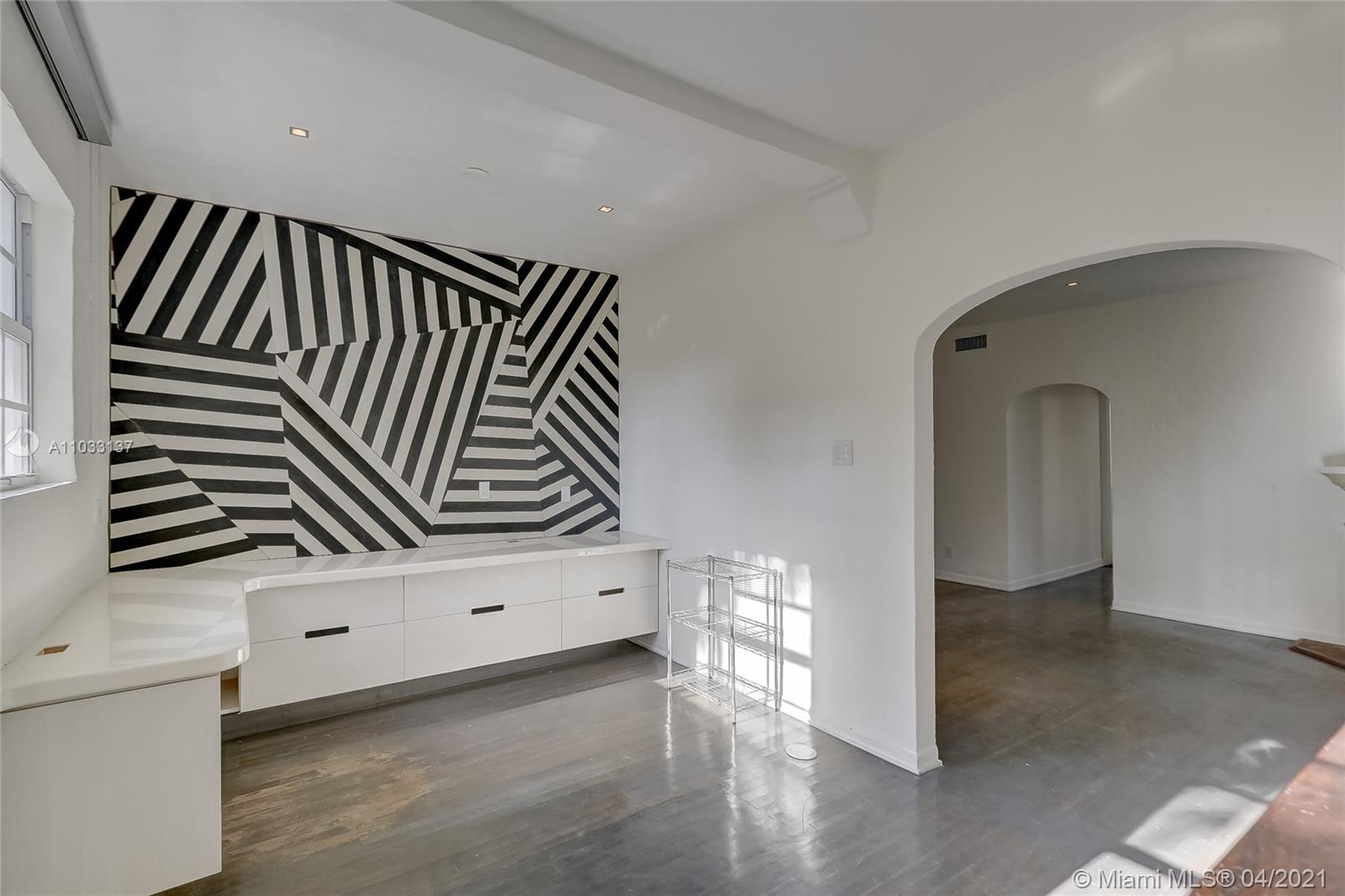 See details / 3540 sq. ft. $ 2021-04-26 0 Photo