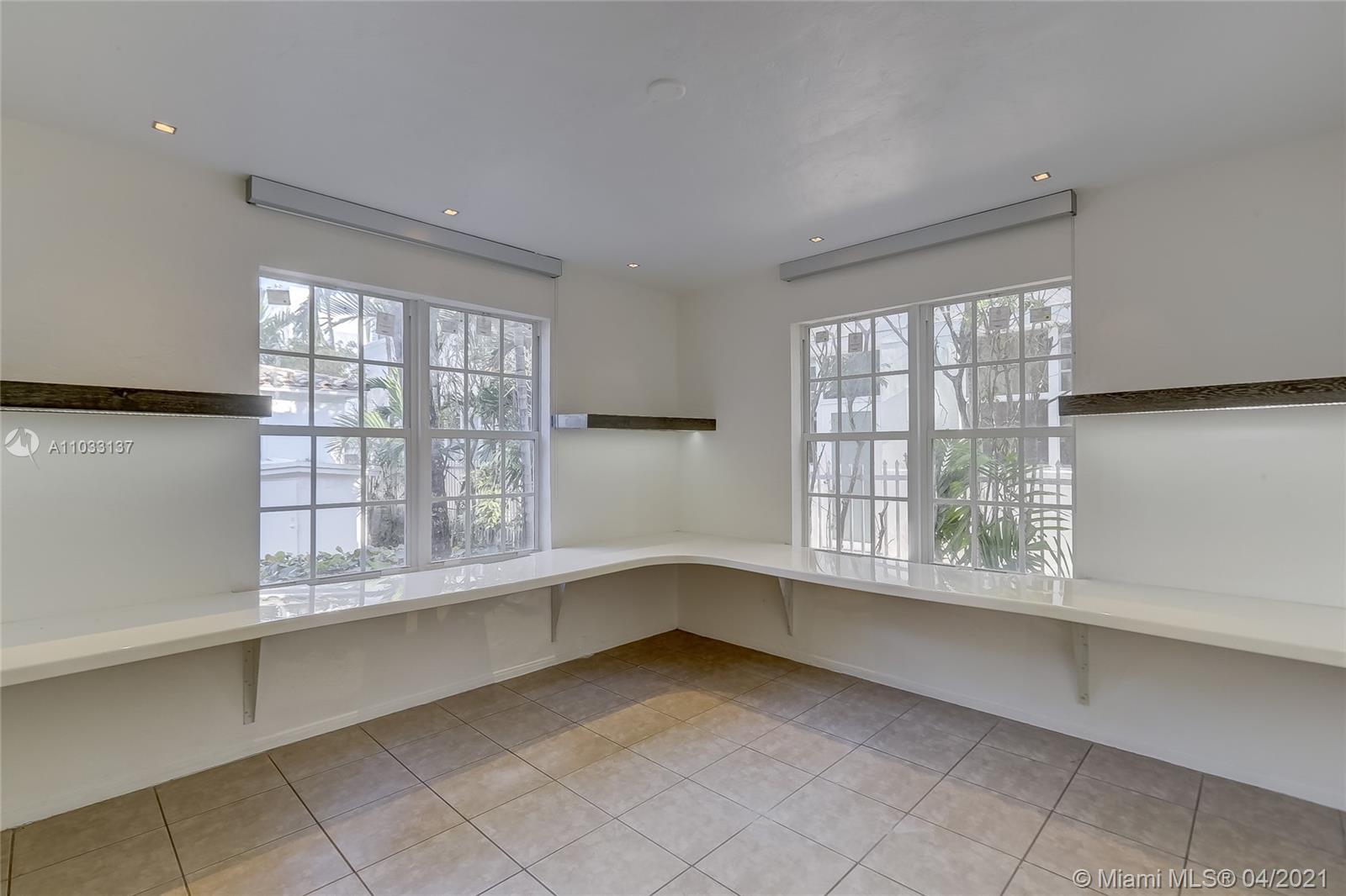 See details / 3540 sq. ft. $ 2021-04-26 0 Photo