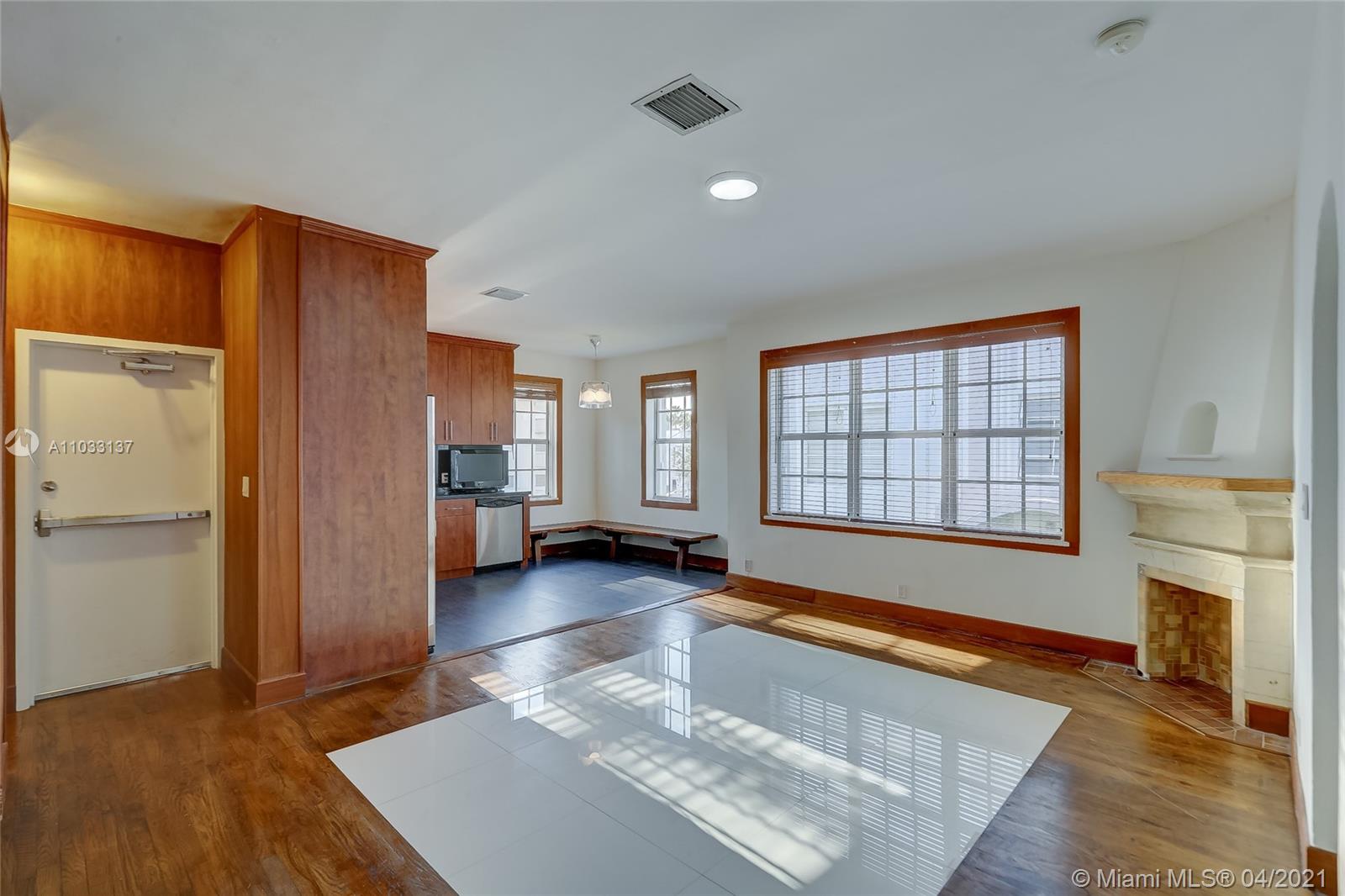 See details / 3540 sq. ft. $ 2021-04-26 0 Photo