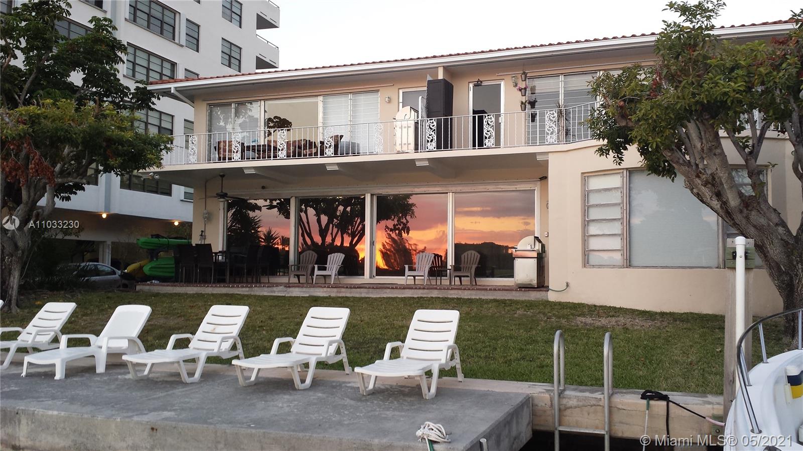See details / 9069 sq. ft. $ 2021-04-28 0 Photo