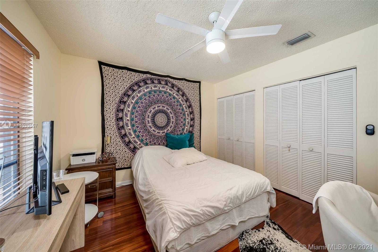 See details / 2787 sq. ft. $ 2021-04-27 0 Photo