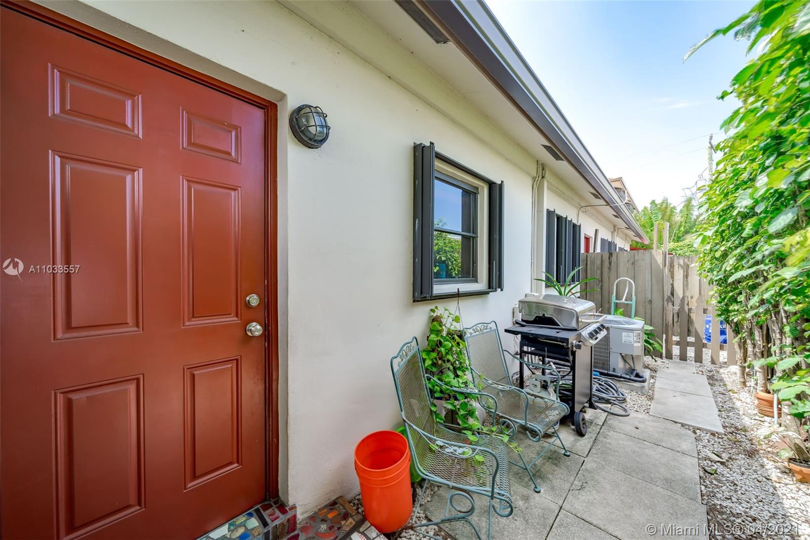 See details / 2787 sq. ft. $ 2021-04-27 0 Photo