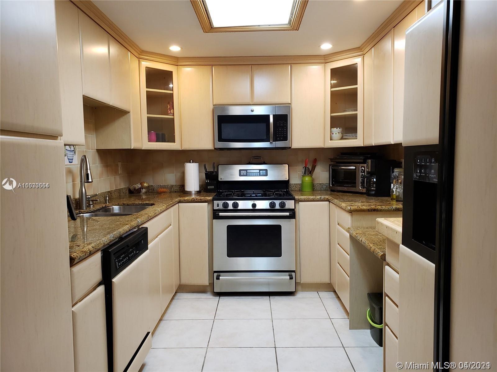 Photo of 2030 Ocean Dr #1823, Hallandale Beach, Florida, 33009 -