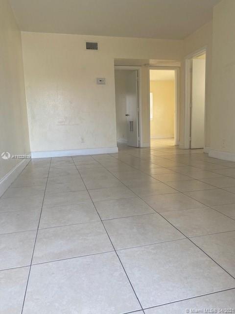 See details / 2720 sq. ft. $ 2021-04-27 0 Photo