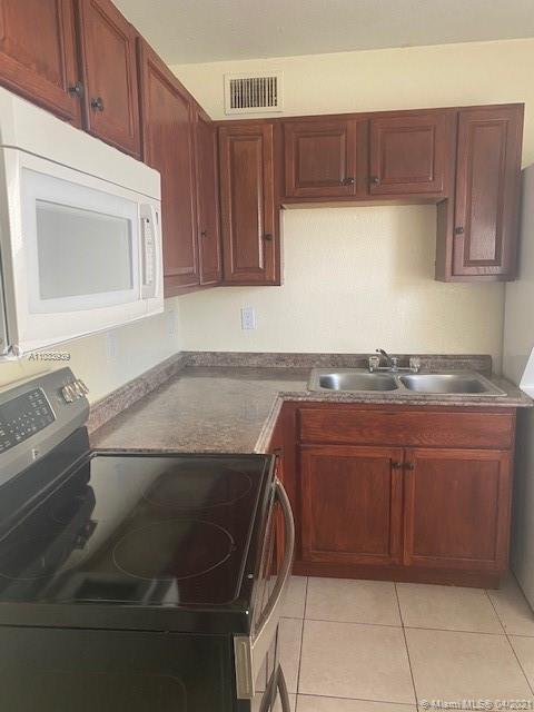 See details / 2720 sq. ft. $ 2021-04-27 0 Photo