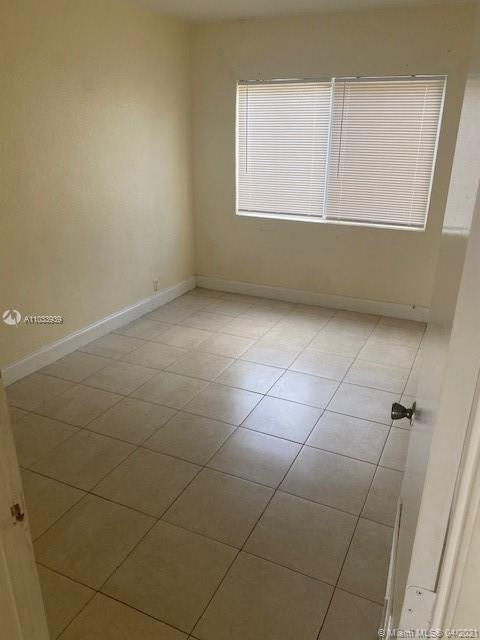 See details / 2720 sq. ft. $ 2021-04-27 0 Photo