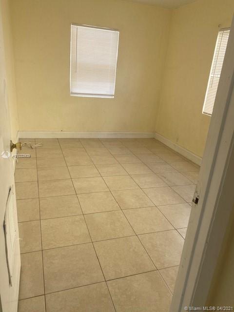 See details / 2720 sq. ft. $ 2021-04-27 0 Photo