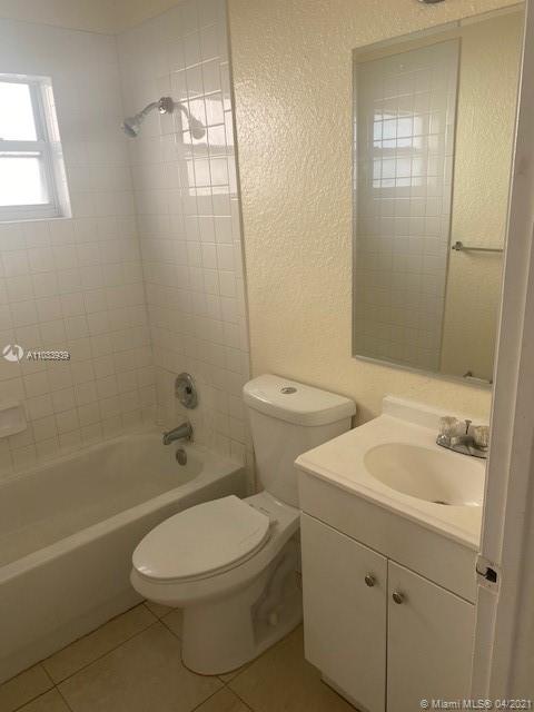 See details / 2720 sq. ft. $ 2021-04-27 0 Photo