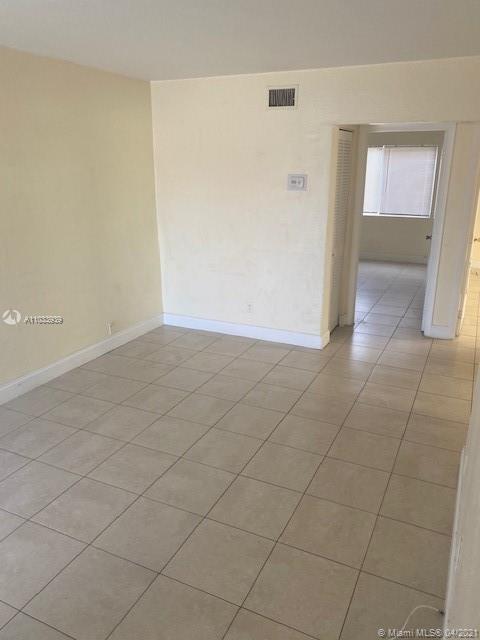 See details / 2720 sq. ft. $ 2021-04-27 0 Photo