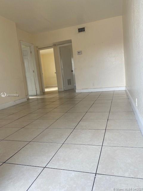 See details / 2720 sq. ft. $ 2021-04-27 0 Photo