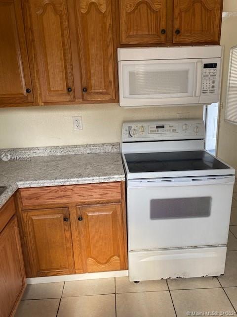 See details / 2720 sq. ft. $ 2021-04-27 0 Photo
