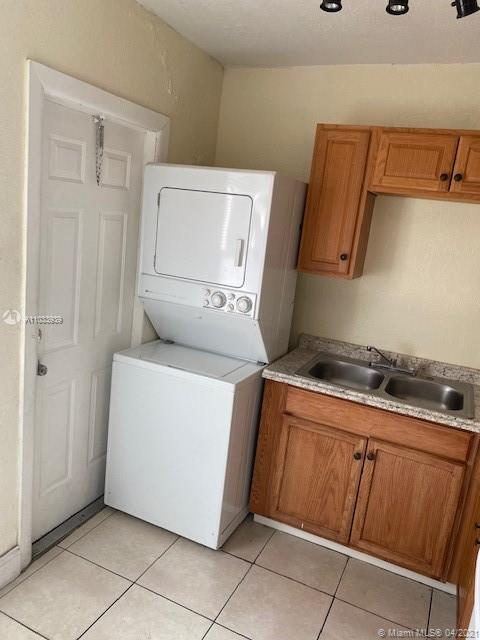 See details / 2720 sq. ft. $ 2021-04-27 0 Photo